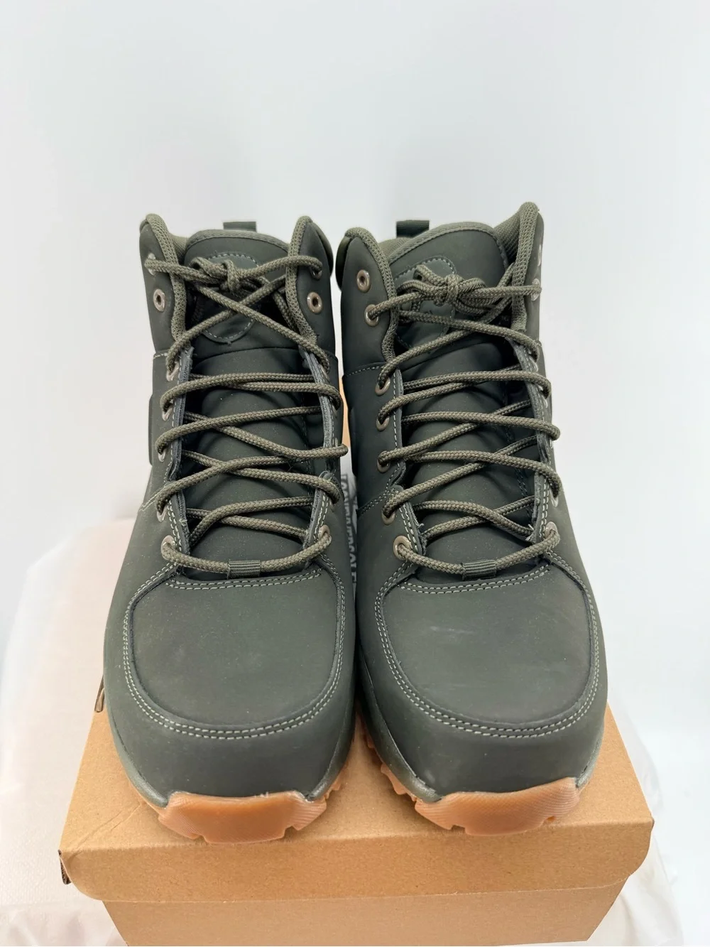 -Nike Manos Size 9.5M